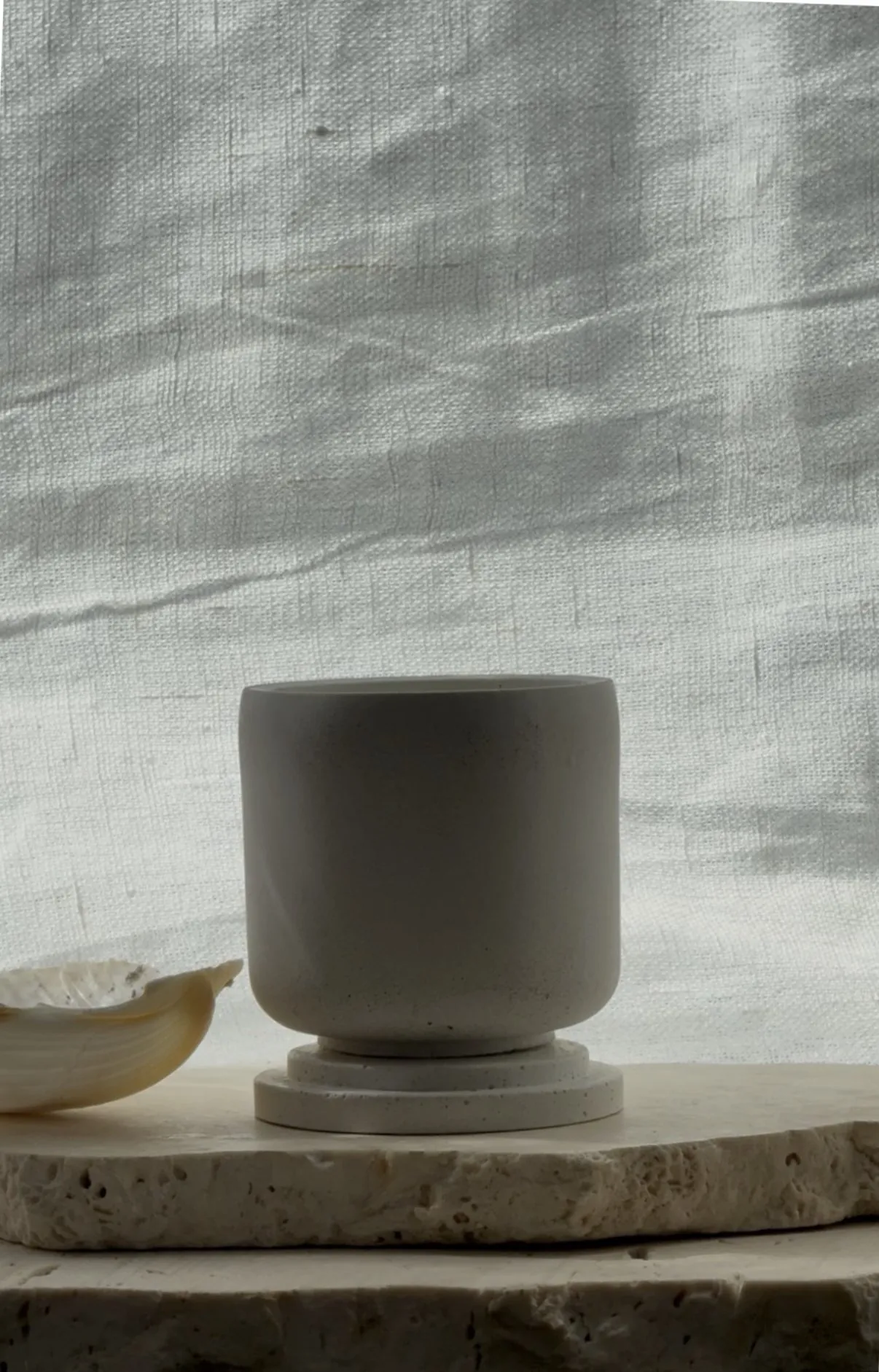 Nº 02 Aura hand-poured ritual candle in a concrete vessel — scent notes lavender, roman chamomile, cedar wood